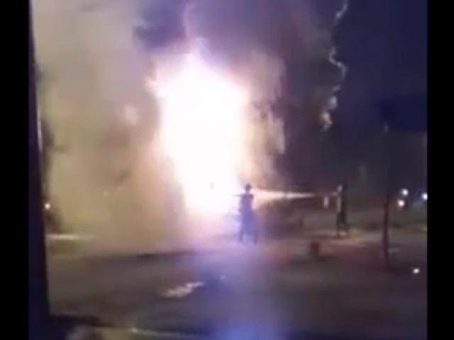 Video An ninh - Clip: Xe khách bốc cháy ngùn ngụt, 34 người thoát chết