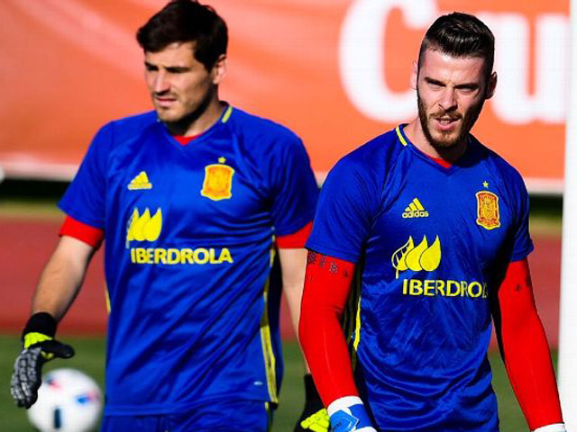 Bóng đá - Tây Ban Nha: Nguy cơ "nội chiến" vì De Gea, Casillas