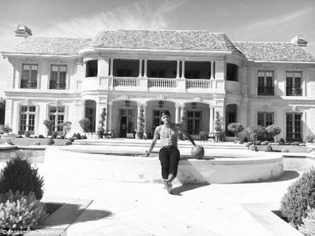 Bóng đá - Không dự Copa, Neymar vẫn tới Mỹ sống cảnh "đế vương"