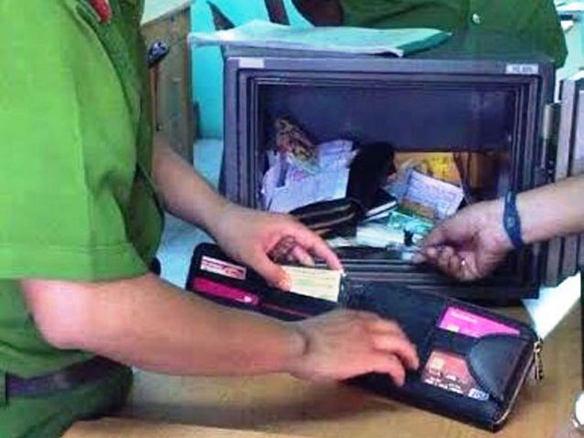 Pháp luật - Hớn hở chở két sắt đi đường, "đạo chích" bị tóm gọn
