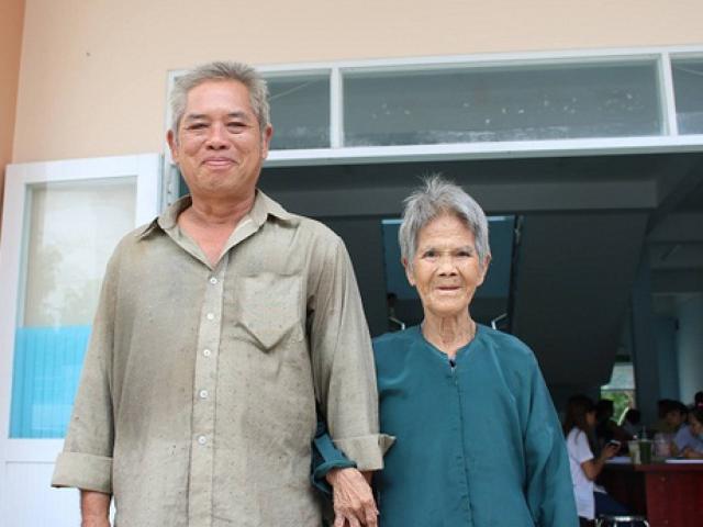 Sức khỏe đời sống - Khám cho dân sống quanh bãi rác Đông Thạnh: Xác định hơn 10 loại bệnh