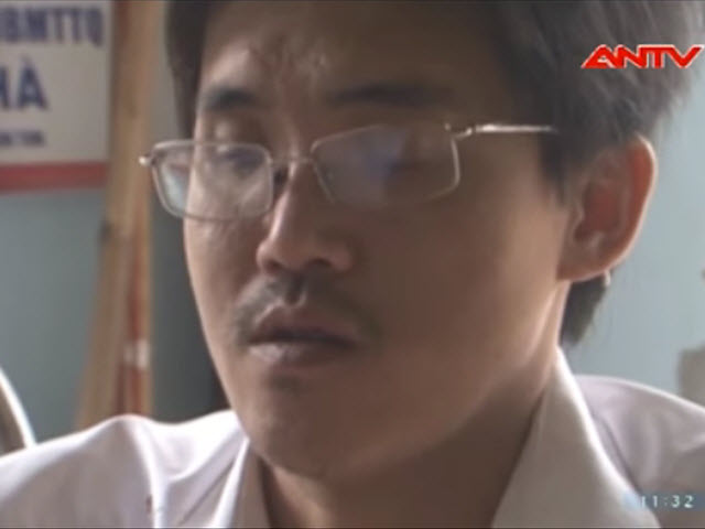 Video An ninh - Bực tức lâu ngày, vác dao chém lìa tay "nhạc phụ"