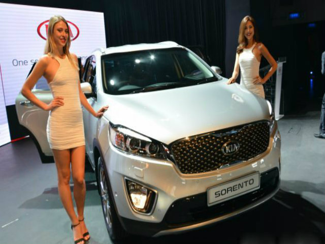Ô tô - Xe máy - Kia Sorento 2016 lên kệ ở Malaysia, rẻ bằng nửa ở Việt Nam