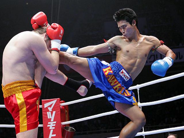 Thể thao - Võ sĩ chơi bẩn luật rừng bị xử kiểu luật "thôn"