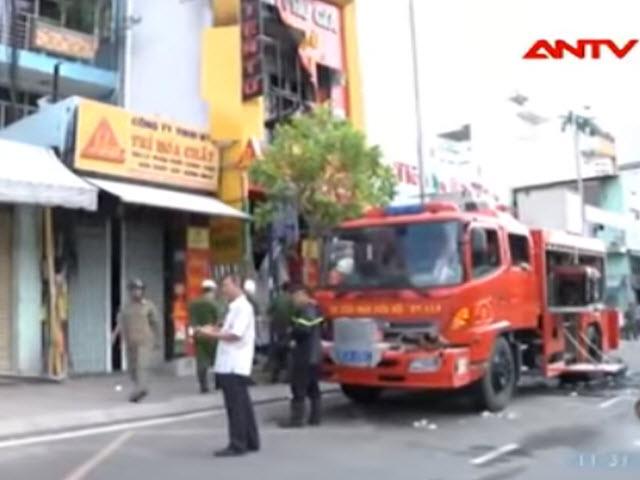 Video An ninh - Cháy cửa hàng trong đêm, 4 người thiệt mạng