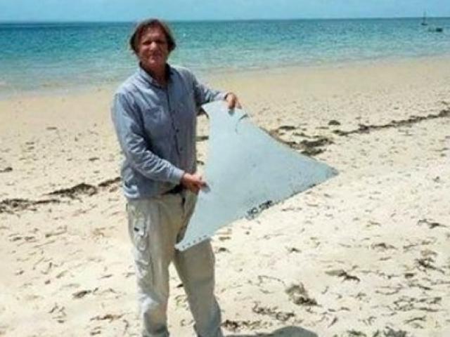 Thế giới - Người đàn ông tự bỏ tiền đi tìm xác MH370 suốt năm qua