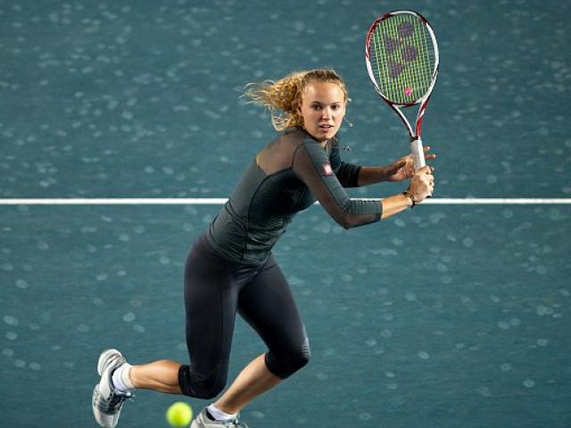 Thể thao - Bị sỉ nhục, mỹ nhân tennis cãi nhau tay bo với fan