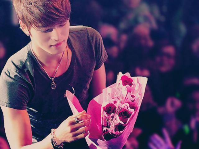 Bạn trẻ - Cuộc sống - Thơ tình: Sinh nhật em tháng mấy