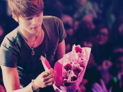 Thơ tình: Sinh nhật em tháng mấy