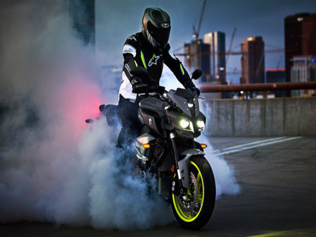 Tư vấn - Soi 2017 Yamaha FZ-10 giá 290 triệu đồng đến xứ cờ hoa