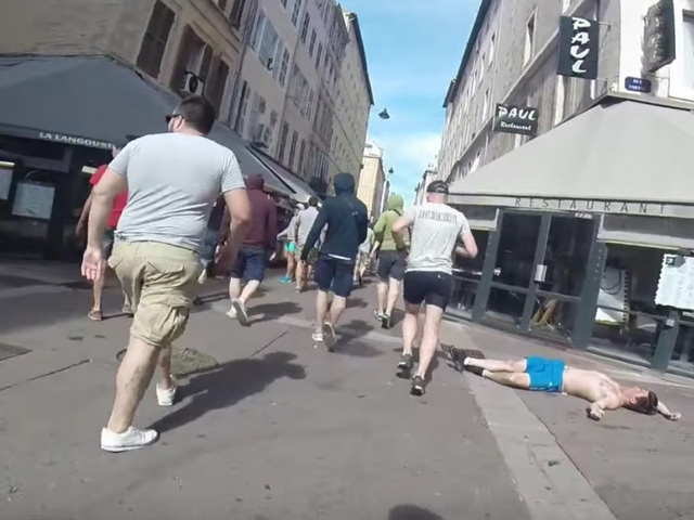 Bóng đá - Lo cho CĐV nhà, LĐBĐ Anh muốn gửi cảnh sát sang Pháp