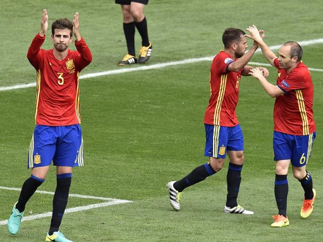 Bóng đá - ĐT Tây Ban Nha: Vẫn phảng phất chất Barca