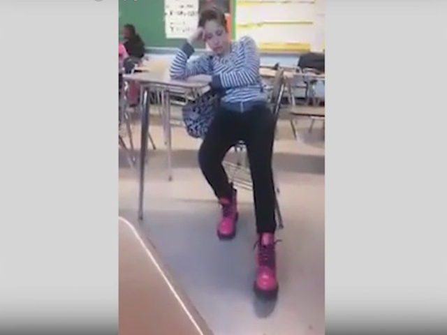 Video Clip Cười - Video Cười: Những pha ngủ gật khiến bạn xấu hổ