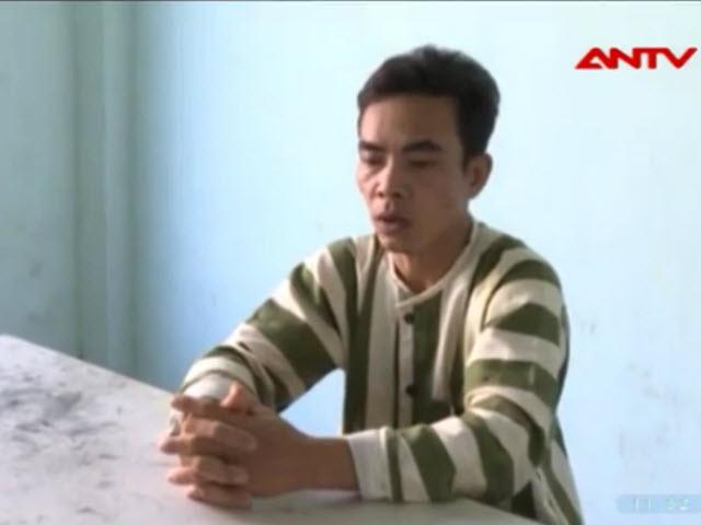 Video An ninh - Cha bạo hành con gái, đâm liên tiếp vào người can ngăn