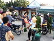 Tin tức trong ngày - Cự cãi, người dân bị công an xịt hơi cay vào mặt