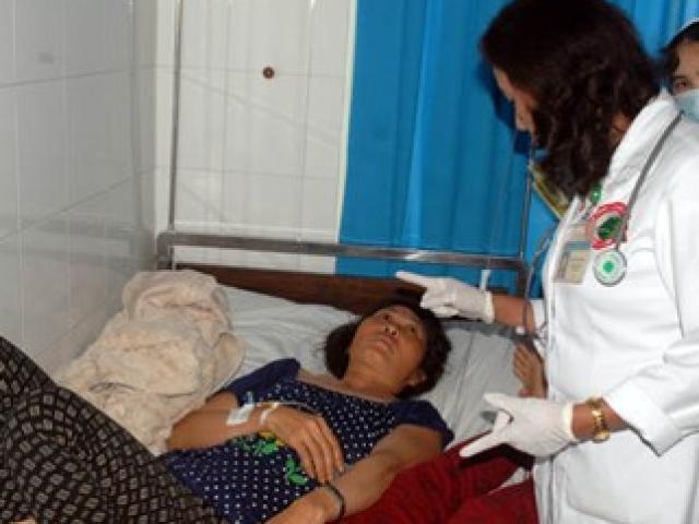 Tin tức trong ngày - Hàng chục người nhập viện sau khi ăn bánh mỳ, 1 người chết