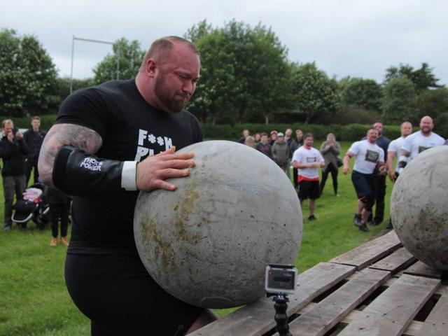 Thể thao - 20 giây nâng gần 1 tấn, "Thần Thor" vô địch Iceland