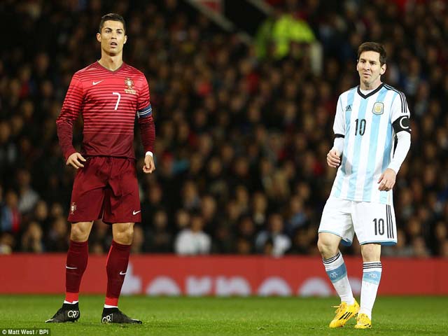 Bóng đá - Messi - Ronaldo: 2 siêu sao &amp; con đường rẽ 2 ngả