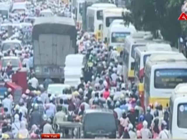 Video An ninh - Hà Nội mới xóa được 10/46 “điểm đen” ùn tắc giao thông