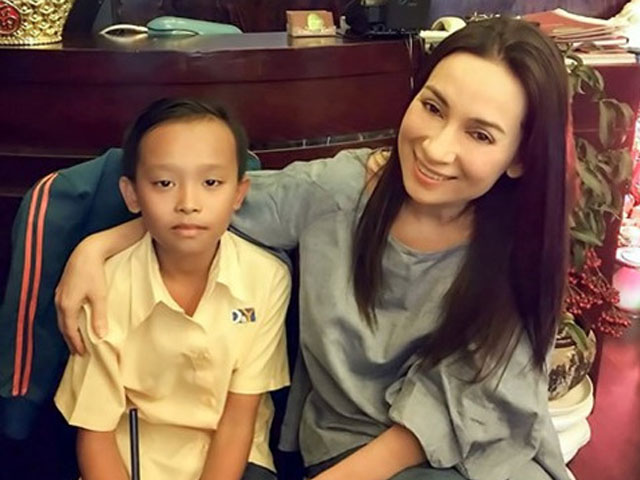 Ca nhạc - MTV - Phi Nhung: "Xin đừng làm hư Hồ Văn Cường"