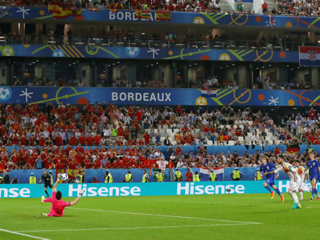 Bóng đá - ĐT TBN: Busquets "xui dại", Ramos đá hỏng penalty