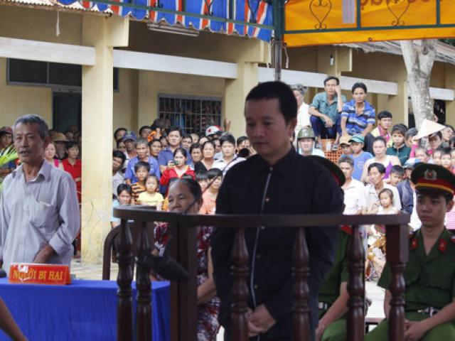 Pháp luật - Bênh bà nội, chém trọng thương cha vợ