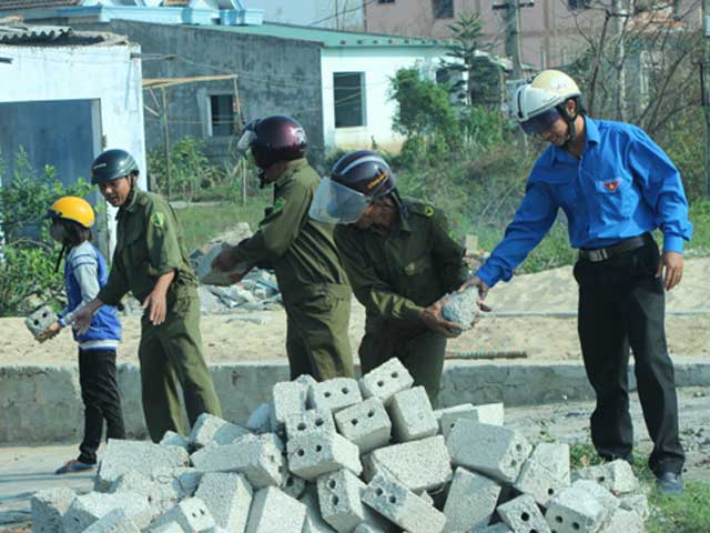 Tin tức trong ngày - Tuyển chọn Công an xã: Tối thiểu tốt nghiệp tiểu học!