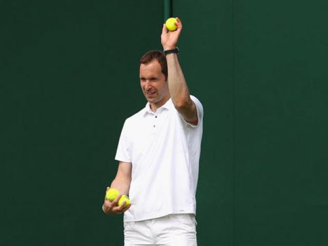 Thể thao - Wimbledon: Petr Cech "nhặt bóng" cho Stepanek