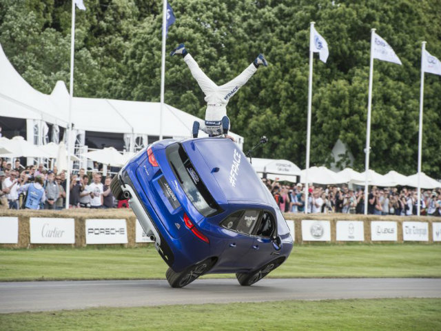 Tin tức ô tô - Phát sốt với màn trình diễn của Jaguar F-Pace