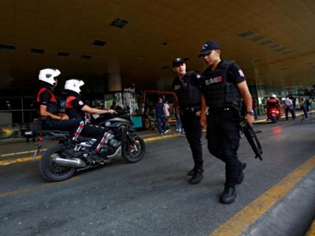 Thế giới - Bắt giữ 13 nghi phạm đánh bom đẫm máu sân bay Istanbul