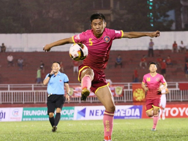 Bóng đá - V-League sững sờ với siêu phẩm khó tin từ giữa sân