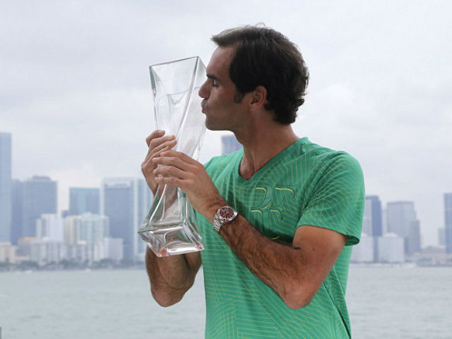 Thể thao - Khuất phục Nadal, Federer tuyên bố "xả hơi" dài ngày