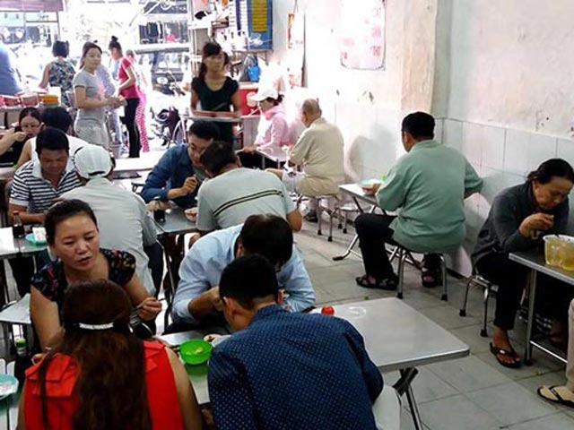 Thị trường - Tiêu dùng - Tiệm bánh mì nộp thuế 300 triệu không lên DN, vì sao?