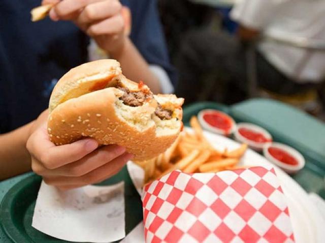 Sức khỏe đời sống - Trẻ dậy thì sớm: Ai là thủ phạm?