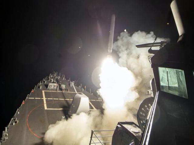 Thế giới - Vì sao Trump chọn oanh tạc Syria bằng tên lửa Tomahawk?