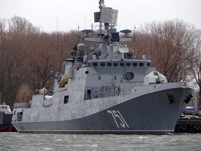 Nga điều tàu chiến áp sát tàu Mỹ phóng tên lửa vào Syria