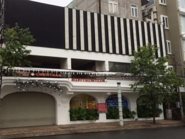 Pháp luật - Quán bar mới mở 4 ngày, phát hiện 12 thanh niên dương tính ma túy