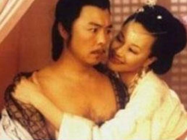 Phim - Nữ đại gia yêu 28 lần/ngày "chưa là gì" với những quý bà diễn bạo nhất này