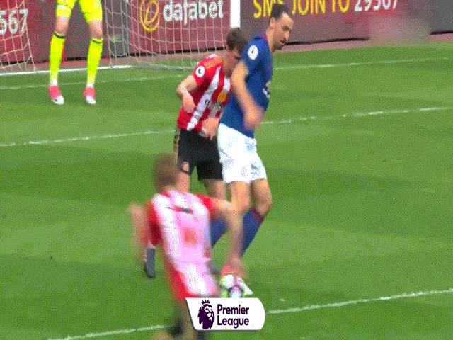 Bóng đá - Bàn thắng đẹp V32 Ngoại hạng Anh: Ibra đọ tài SAO gốc Việt