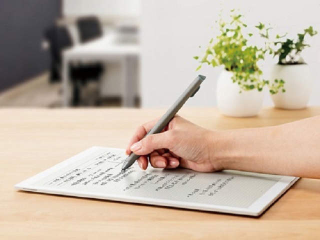 Thời trang Hi-tech - Sony tung máy đọc sách "siêu mỏng như tờ giấy"