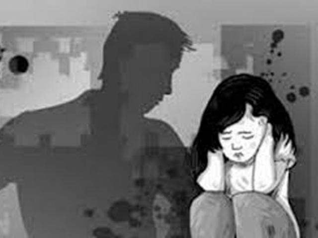 Pháp luật - Bắt khẩn cấp nam thanh niên hiếp dâm 2 bé gái cùng xã