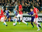 Bóng đá - Anderlecht - MU: &quot;Nổ tung&quot; với cú đánh đầu