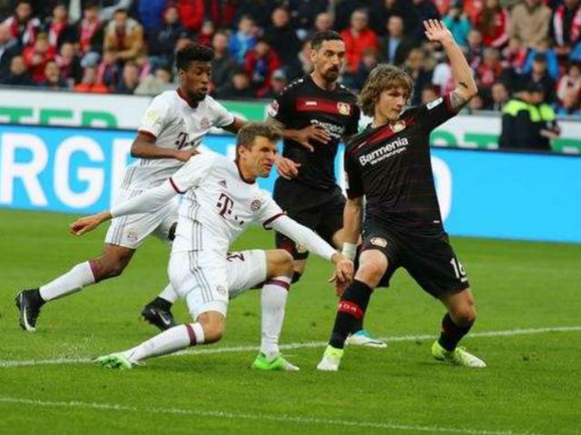 Leverkusen - Bayern Munich: Thẻ đỏ & kịch chiến đến cùng