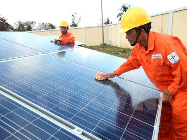Thị trường - Tiêu dùng - Giá bán điện mặt trời 2.086 đồng/kWh