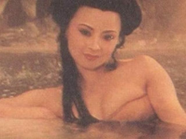 Mỹ nữ xưa "tắm tiên" táo bạo hơn đứt dàn diễn viên hiện đại