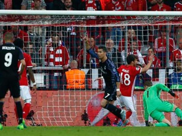 Bóng đá - Ronaldo sung mãn: Fan Real đoán ghi 3 bàn, Ancelotti run rẩy