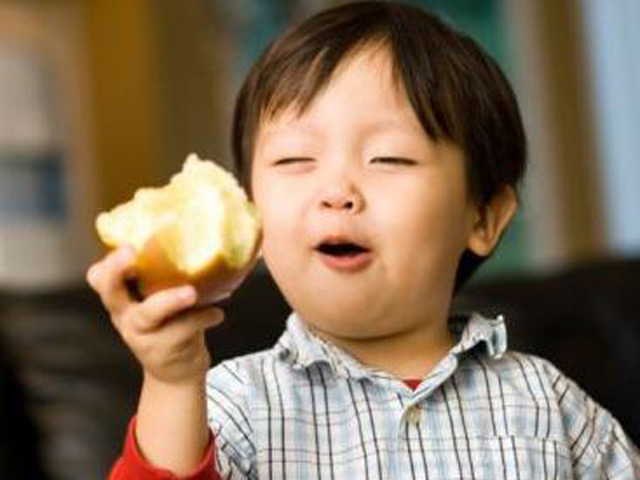 Bạn trẻ - Cuộc sống - Từ một cô gái đen nhẻm, gầy gò đã "dậy thì" thành hot girl bốc lửa