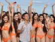 Những cô vợ nõn nà, trẻ hơn chồng 25-30 tuổi của showbiz Việt
