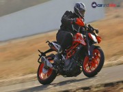 Thế giới xe - Người Việt có nên chi 190 triệu đồng mua 2017 KTM 390 Duke?