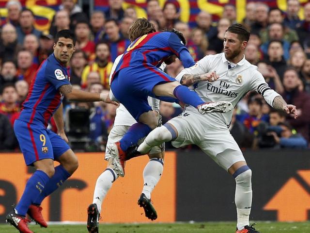 Bóng đá - Xông phi đạp Messi, Vua thẻ đỏ Ramos nguy cơ treo giò 4 trận